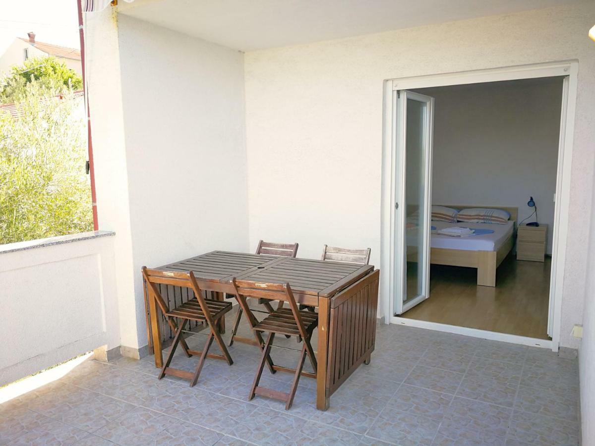 Family Friendly Apartments Island Rab Kampor Luaran gambar