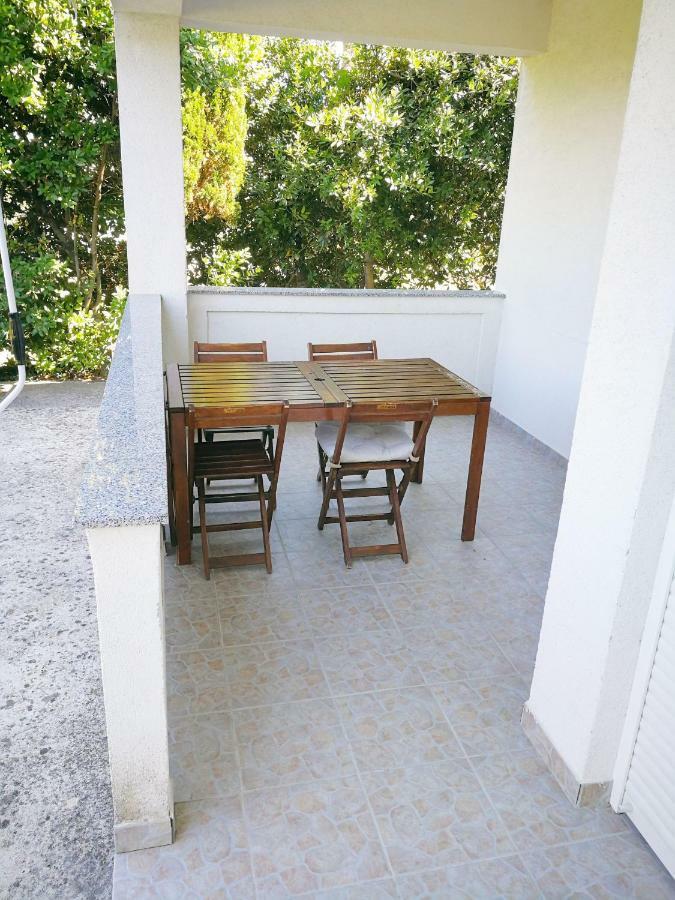 Family Friendly Apartments Island Rab Kampor Luaran gambar